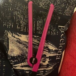 Eva Hot Pink Mini Flat Iron